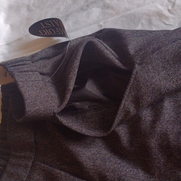 Kim Rogers Woman's Slacks NWT - Picture 6 of 6